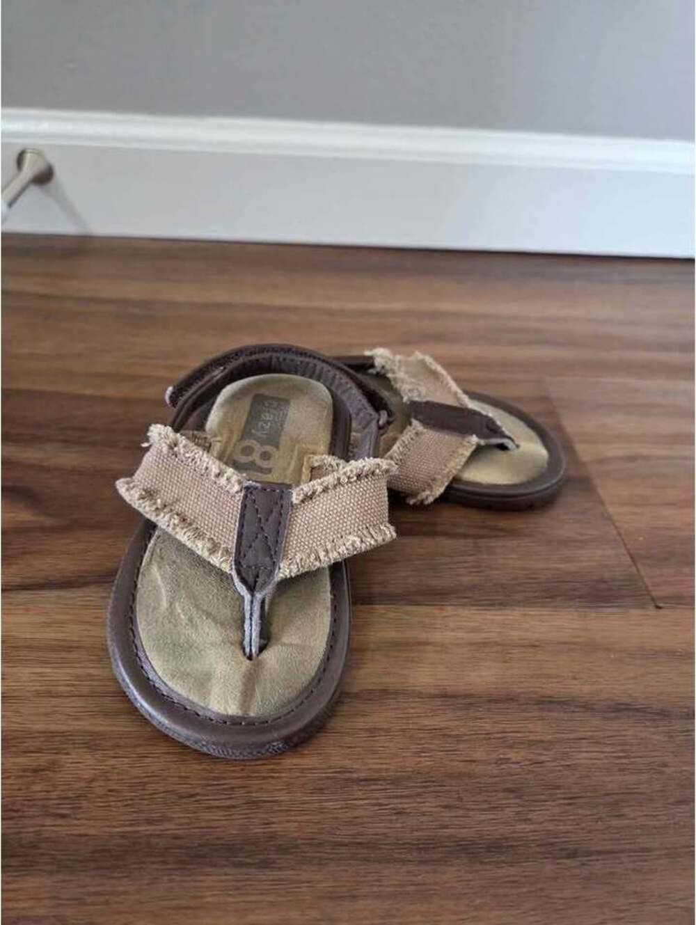 Crazy 8 Baby Boy Brown Sandals size 5